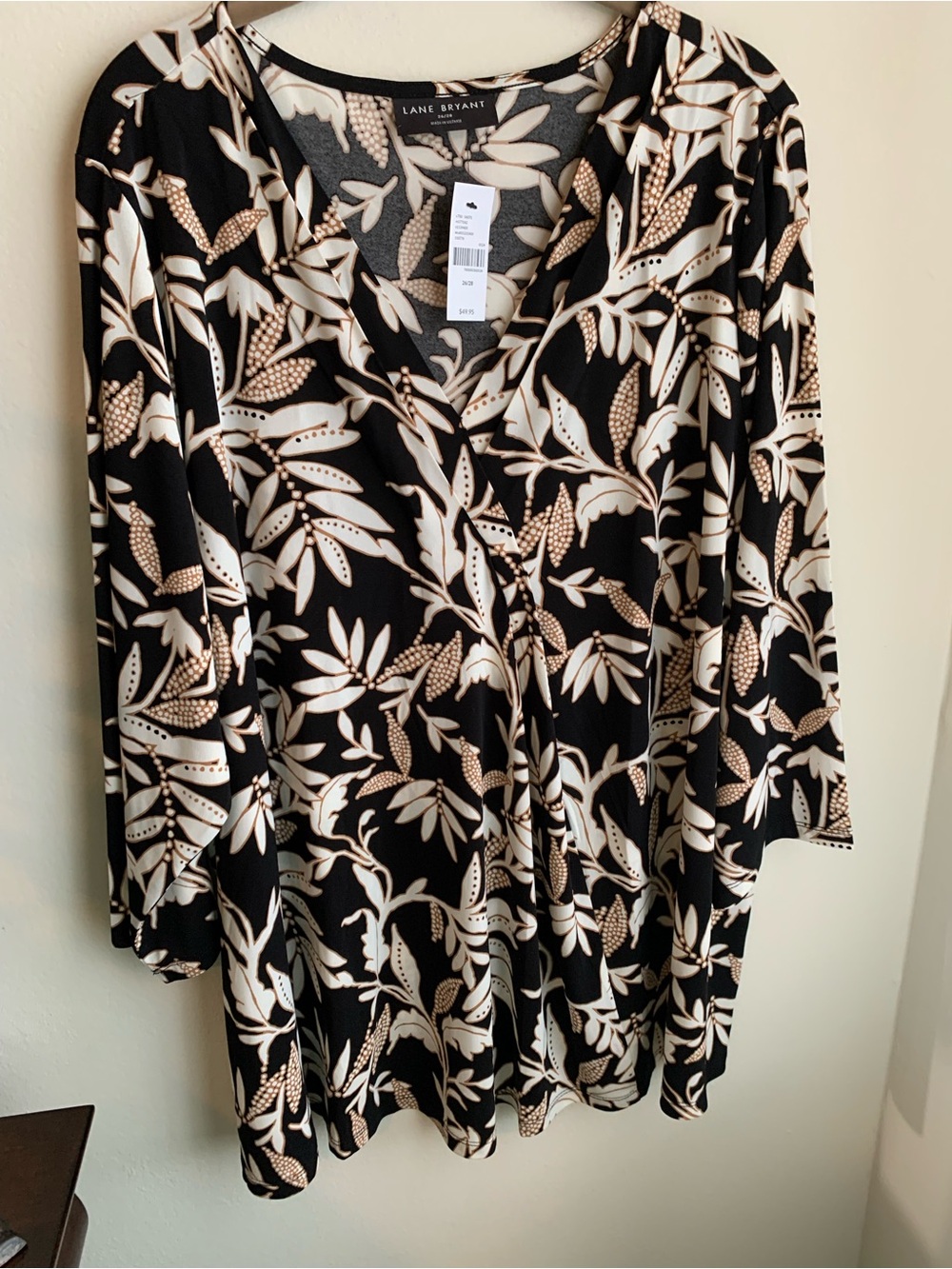 NWT-LANE BRYANT PLUS SIZE 26/28 Top
